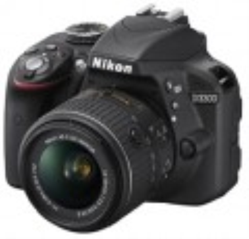 TECNOSHOP Fotocamera reflex Nikon D3300 kit obiettivo 18-105 + SD Lexar 8 GB